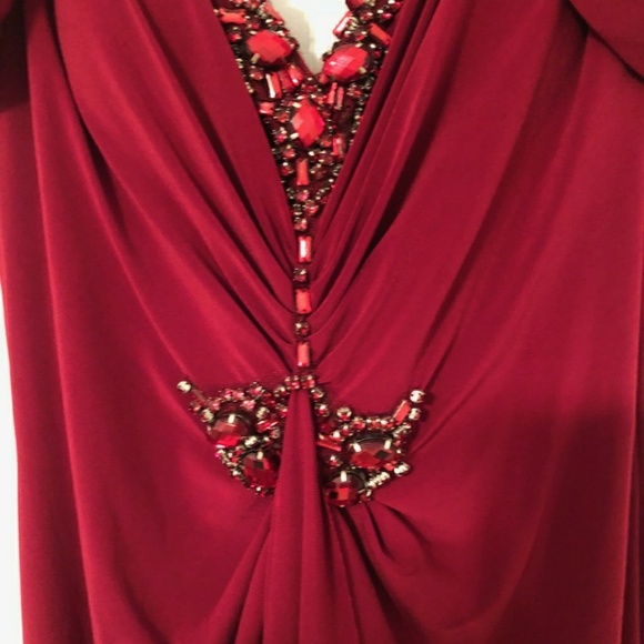 Sexy scarlet formal dress - Picture 3 of 3